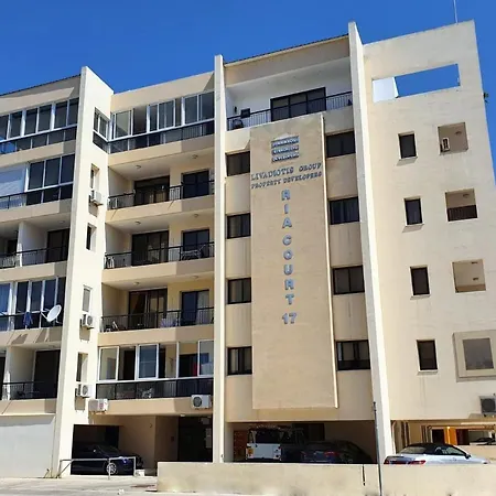 Apartment Baloo Mackenzie 2 Bdr Flat Larnaca